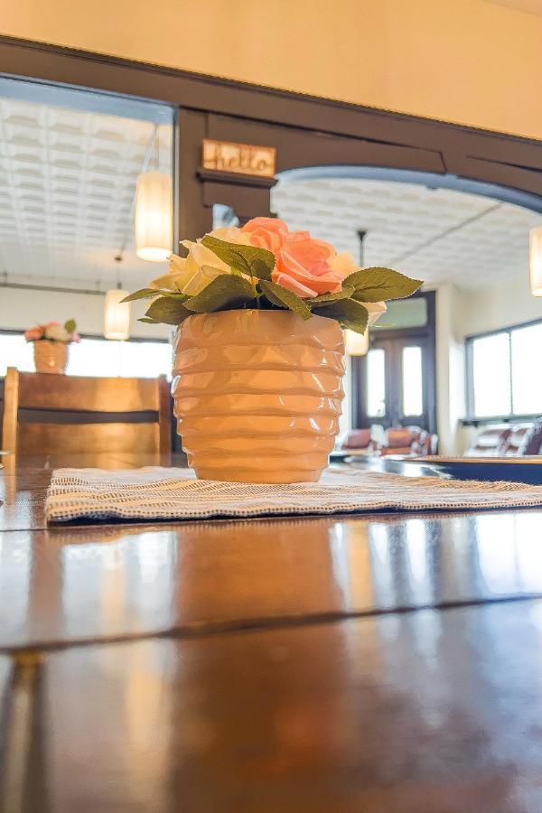 The Pub- 8Br Free Parking, Minutes From Falls & Casino Niagara Falls Exterior foto