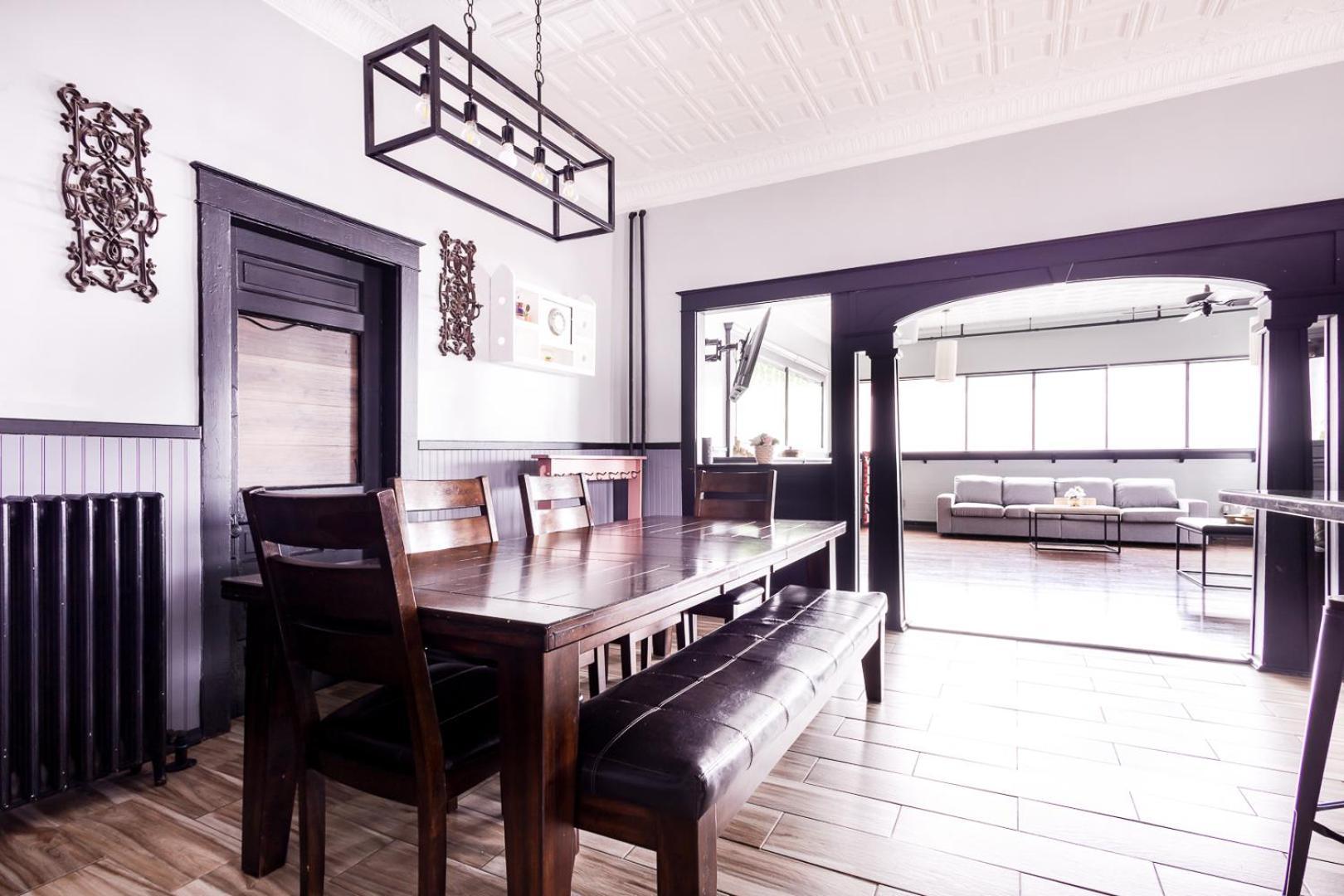 The Pub- 8Br Free Parking, Minutes From Falls & Casino Niagara Falls Exterior foto