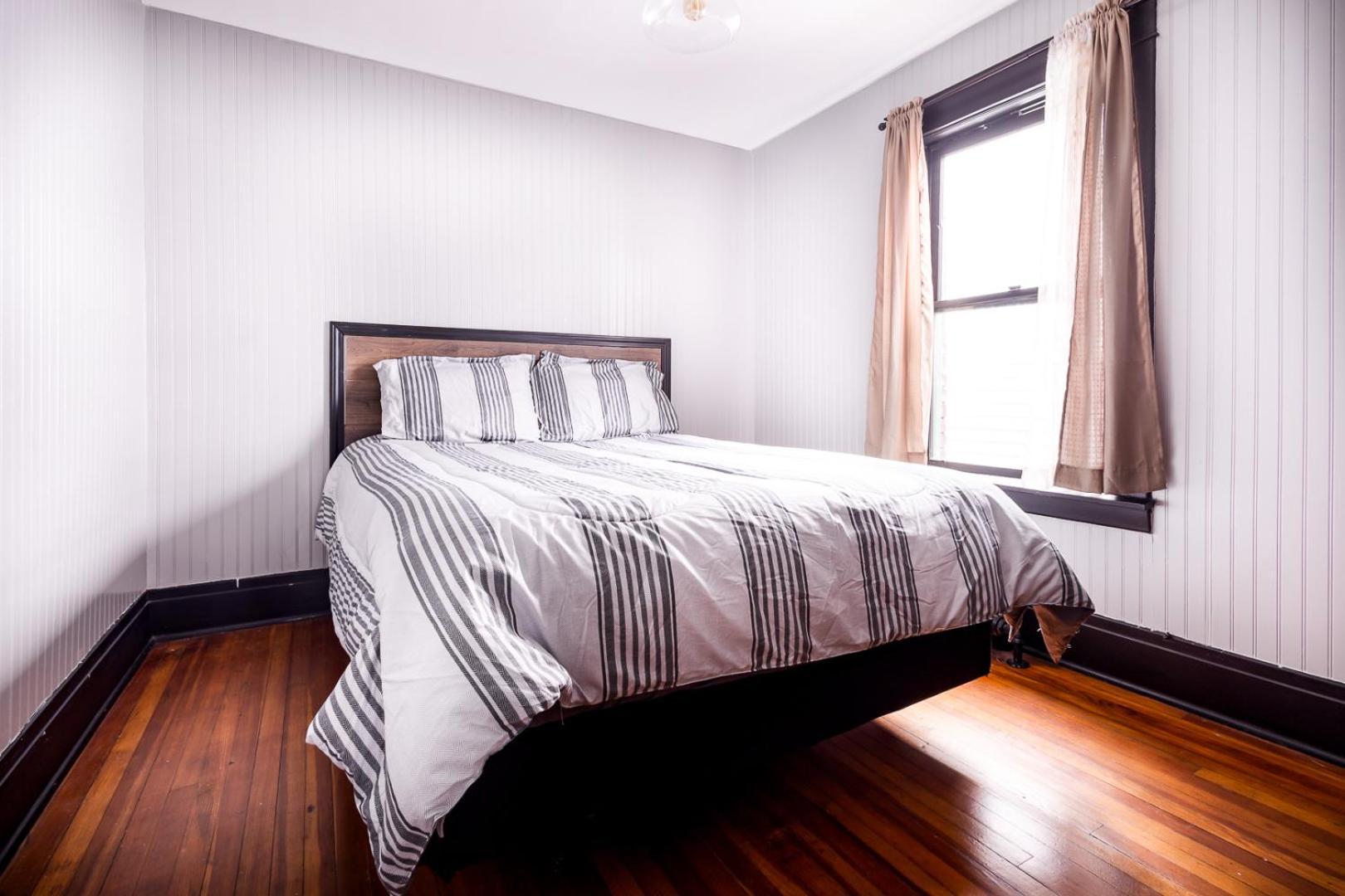 The Pub- 8Br Free Parking, Minutes From Falls & Casino Niagara Falls Exterior foto