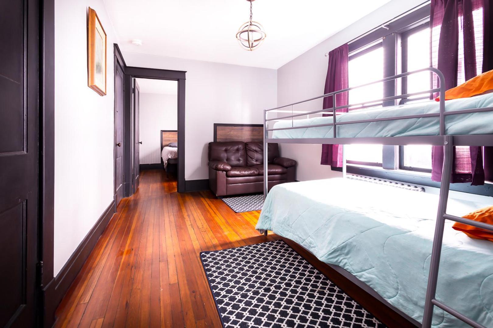 The Pub- 8Br Free Parking, Minutes From Falls & Casino Niagara Falls Exterior foto